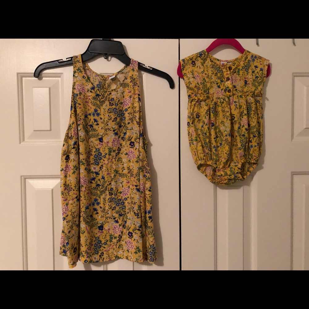 Mommy and me set size small and 6-12 months